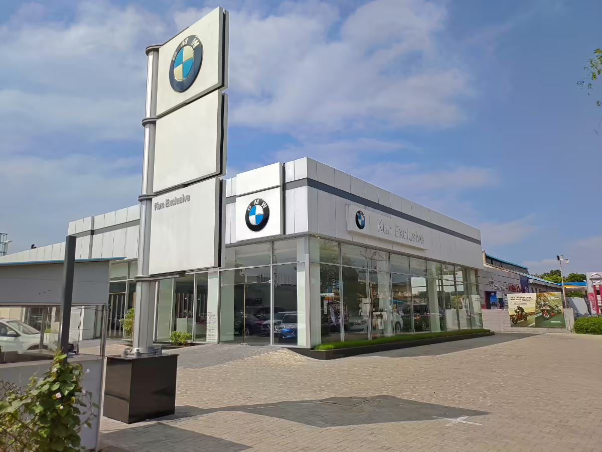 BMW India new outlets