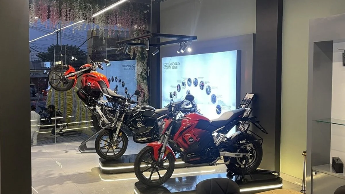 Revolt Motors design & decor
