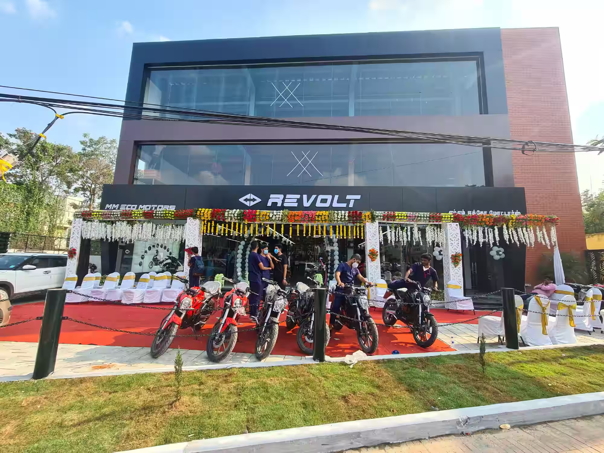Revolt Motors new outlets