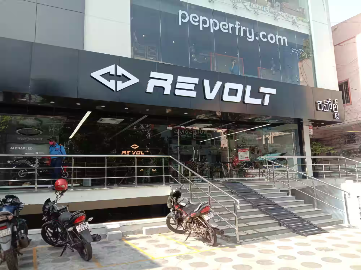 Revolt Motors new outlets