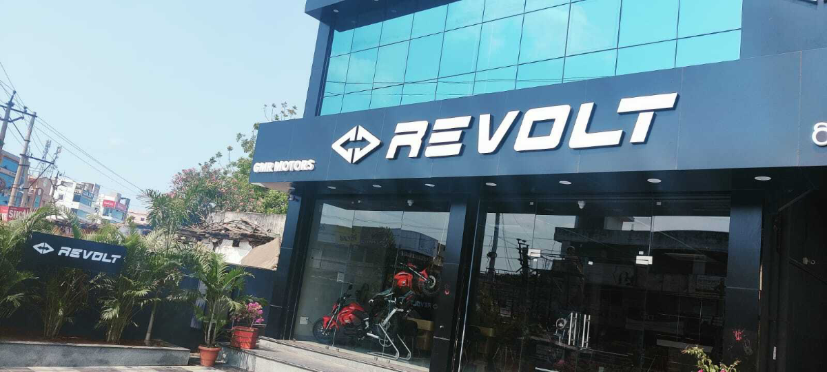 Revolt Motors new outlets
