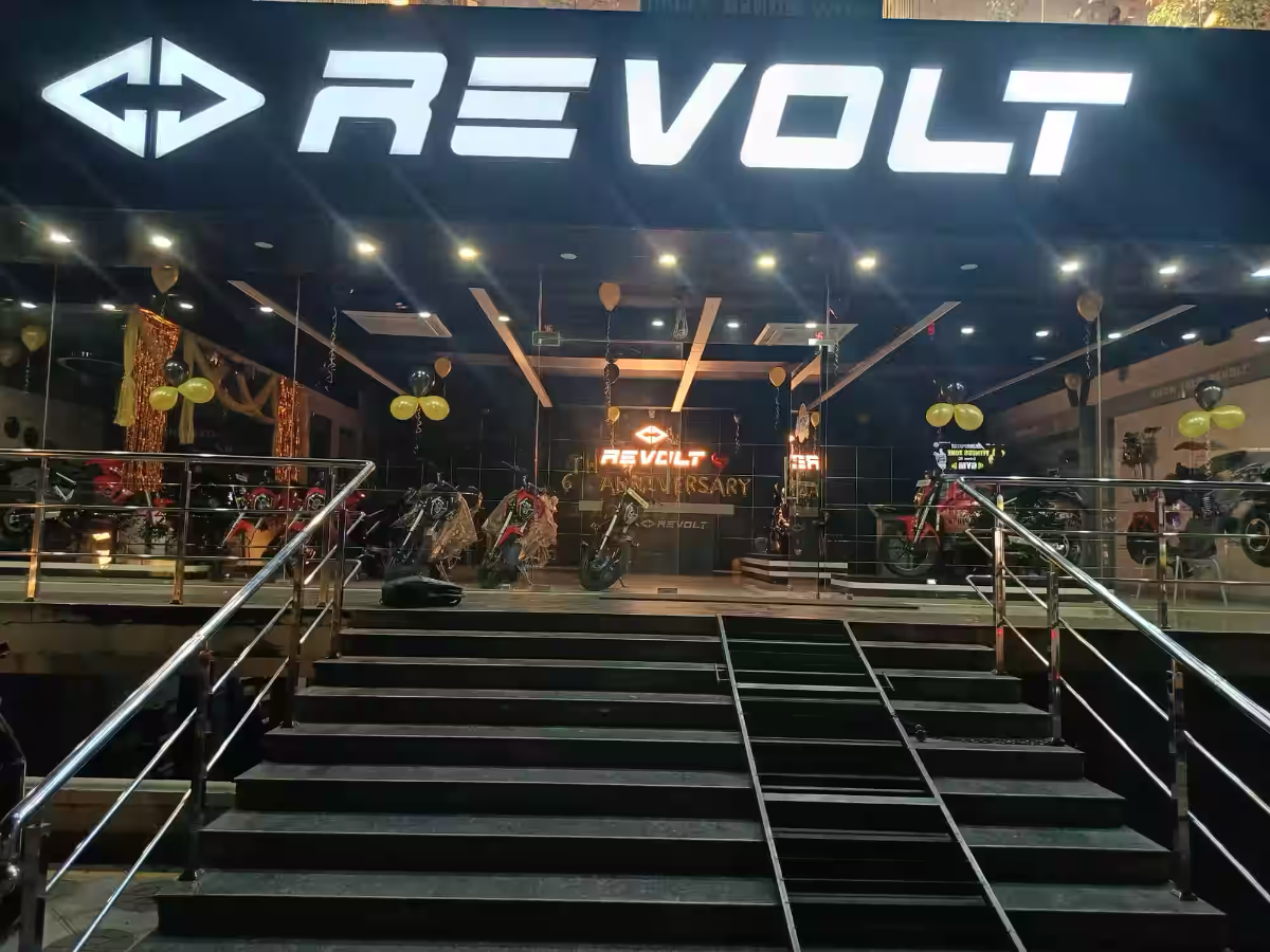 Revolt Motors new outlets