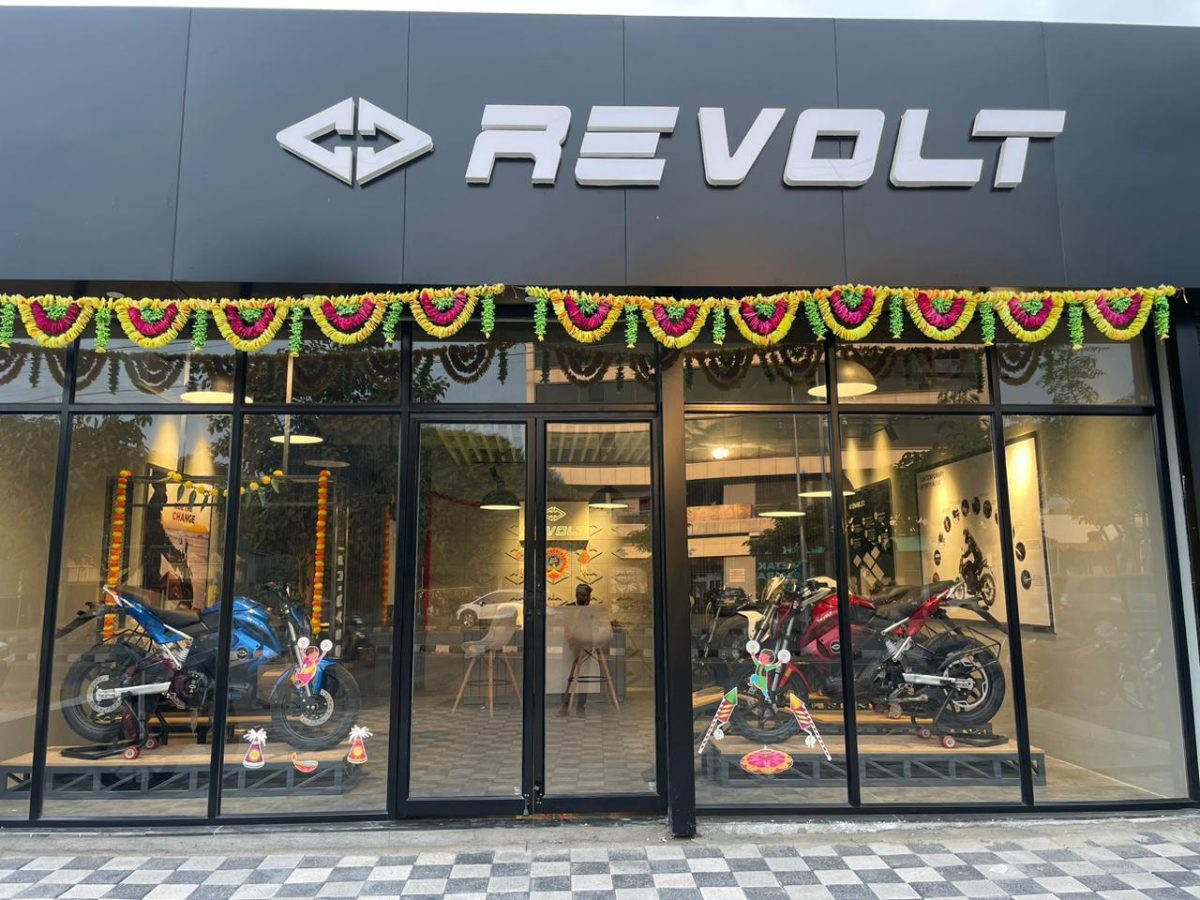 Revolt Motors new outlets