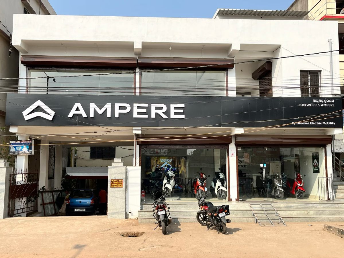 Ampere (Greaves) new outlets