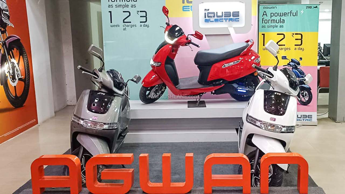 TVS iQube design & decor