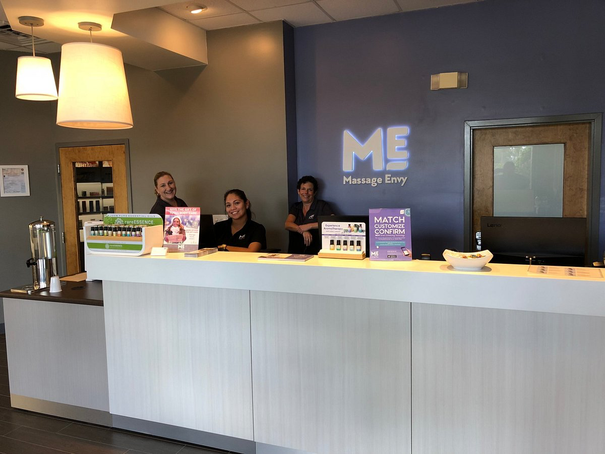Massage Envy design & decor
