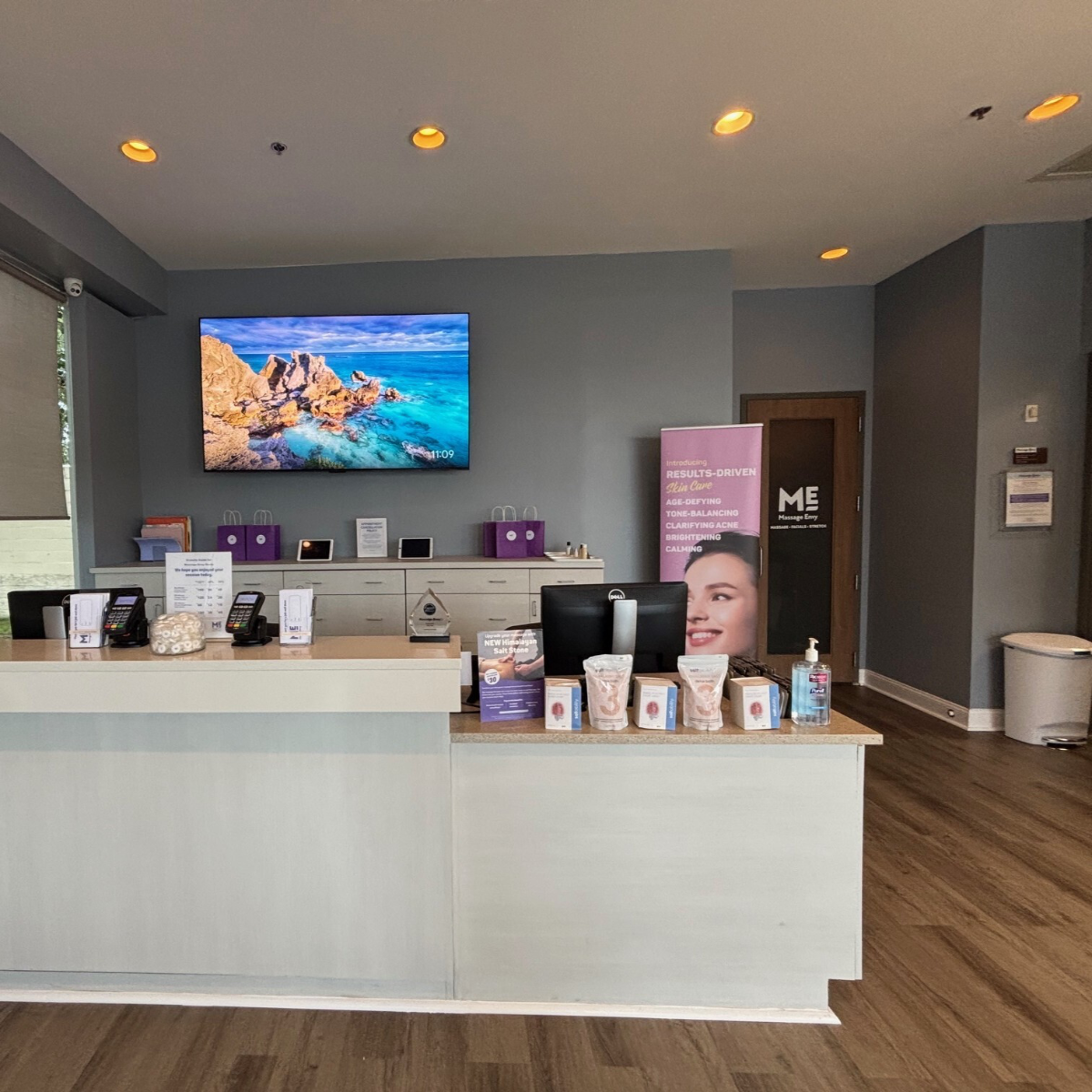 Massage Envy design & decor