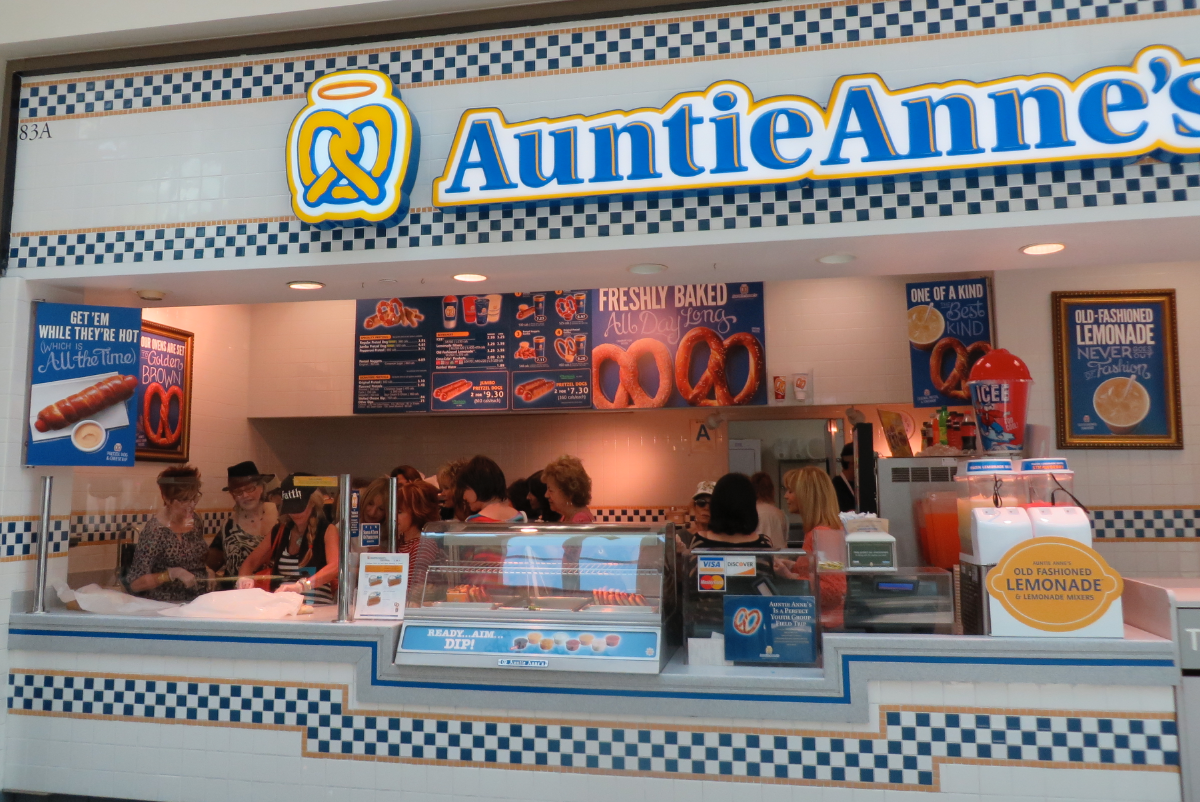 Auntie Anne's design & decor