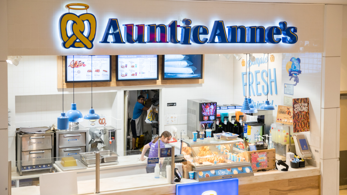 Auntie Anne's design & decor