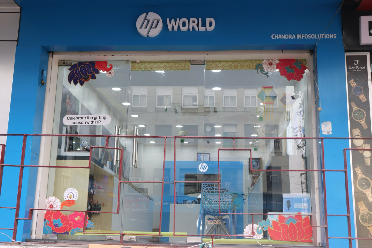 HP new outlets