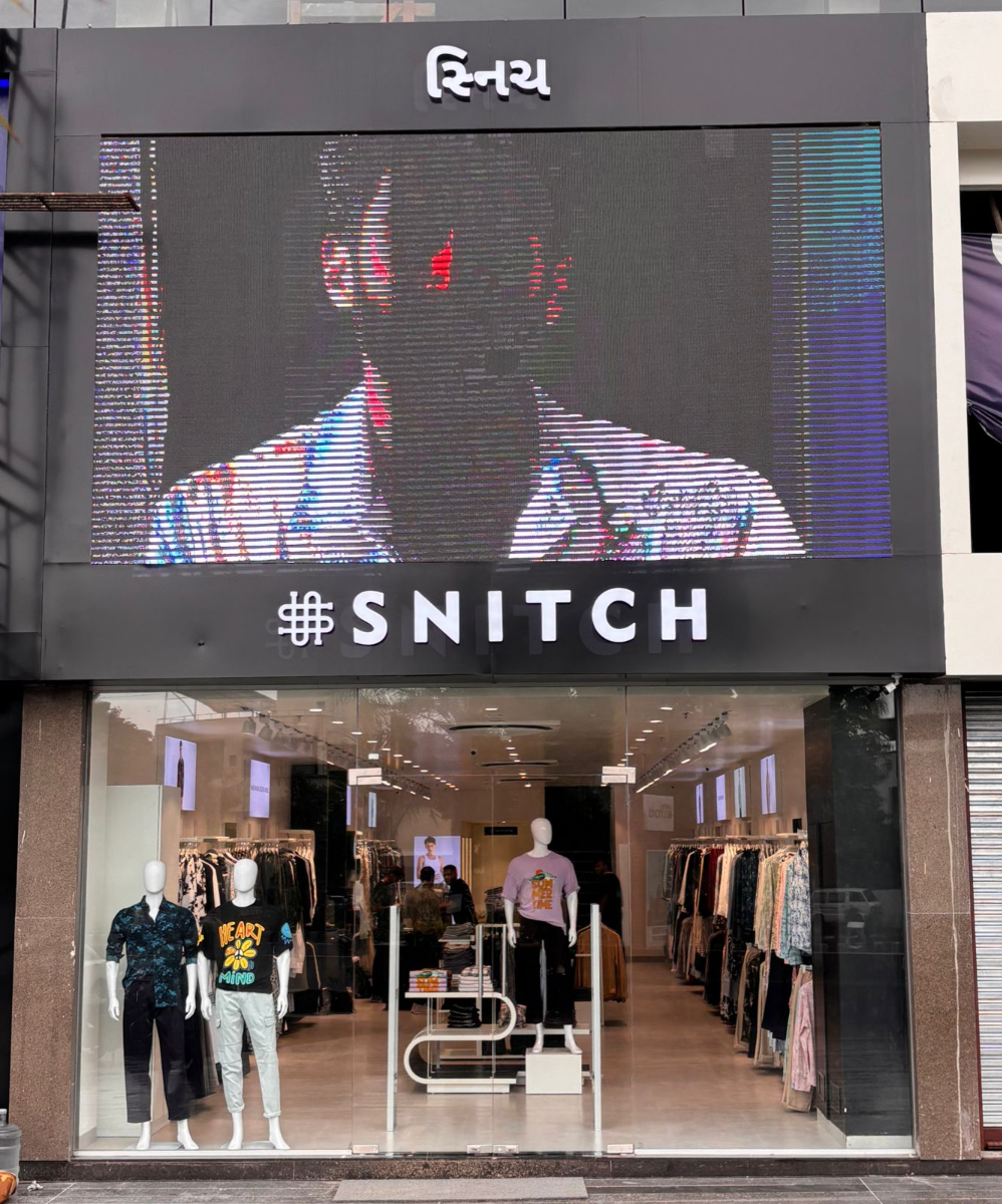 Snitch new outlets