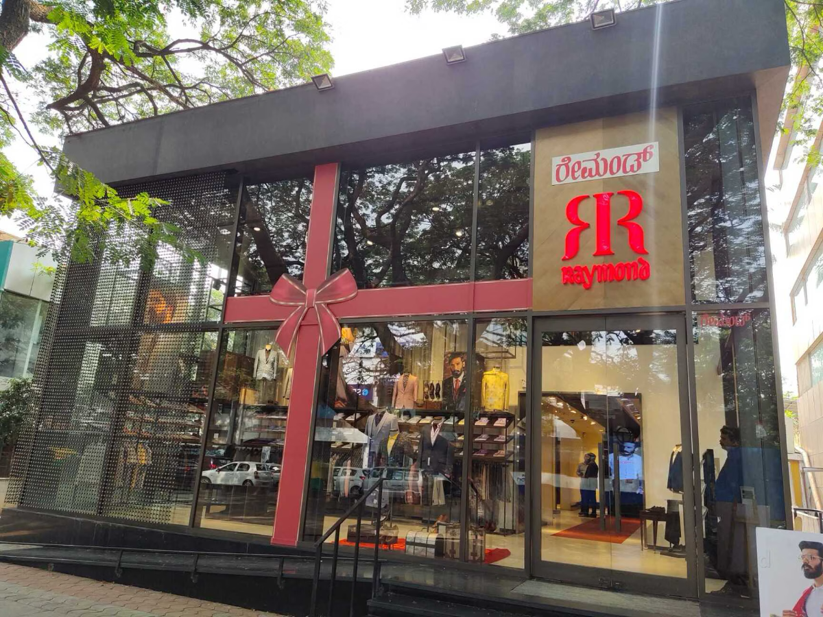 Raymond new outlets